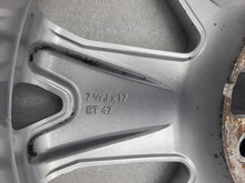 Load image into Gallery viewer, 1x Alufelge 17 Zoll 7.5" 5x110 47ET Glanz Silber 13123257 Opel Zafira Rim Wheel FEL6215366897bd