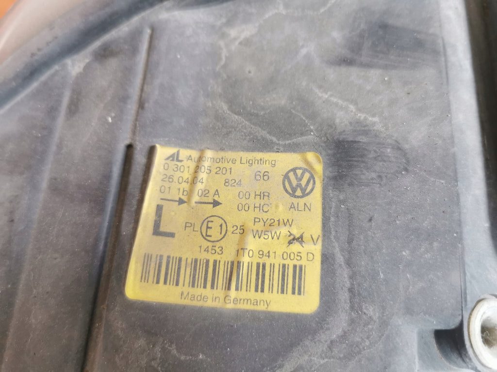 Frontscheinwerfer VW Touran 1T0941005D Ein Stück (Rechts oder Links) Headlight