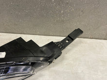 Load image into Gallery viewer, Frontscheinwerfer Hyundai Bayon 92207-Q0600 LED Links Scheinwerfer Headlight