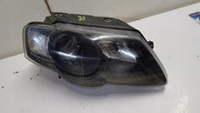 Laden Sie das Bild in den Galerie-Viewer, Frontscheinwerfer VW Passat E54T3 LED Ein Stück (Rechts oder Links) Headlight