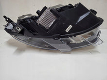 Laden Sie das Bild in den Galerie-Viewer, Frontscheinwerfer Opel Vivaro C Zafira Life 9832837680 Xenon Links Headlight