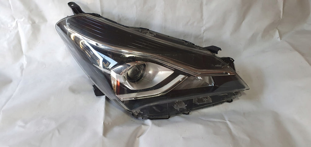 Frontscheinwerfer Toyota Yaris Rechts Scheinwerfer Headlight