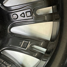 Laden Sie das Bild in den Galerie-Viewer, 1x Alufelge 18 Zoll 7.5" 5x112 25ET Glanz Graphit 8089890 BMW 1 Mg Rim Wheel FEL8307912641ko
