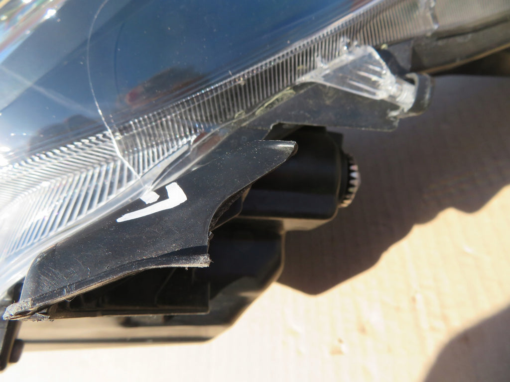 Frontscheinwerfer Toyota Yaris Links Scheinwerfer Headlight