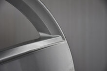 Load image into Gallery viewer, 1x Alufelge 17 Zoll 6.5" 5x112 38ET Glanz Silber 5NA071497 VW Rim Wheel FEL6879915559hz