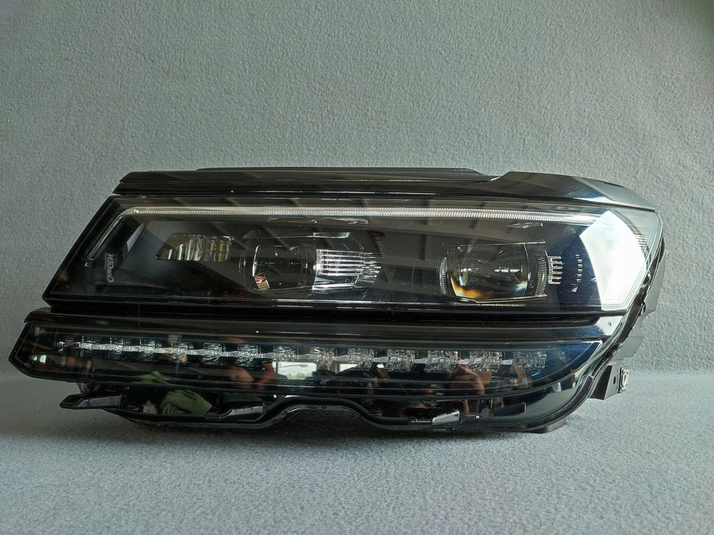Frontscheinwerfer VW Tiguan 5NB941081A KING-CAR7777 LED Links Headlight SCH8990600687co