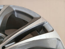 Laden Sie das Bild in den Galerie-Viewer, 1x Alufelge 18 Zoll 7.5" 5x112 51ET Glanz 6856069 BMW F39 X1 F48 Rim Wheel FEL6413378738fc