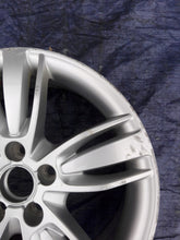 Load image into Gallery viewer, 1x Alufelge 17 Zoll 6.5&quot; 5x112 33ET Glanz Silber 8U0601025E Audi Q3 Rim Wheel