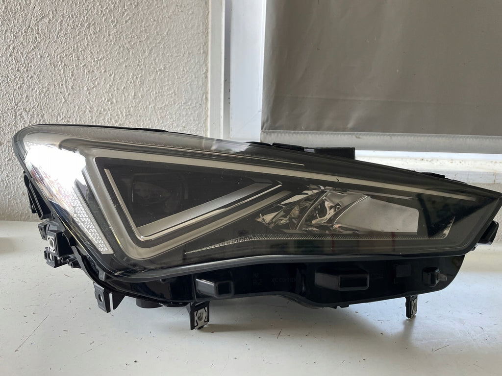 Frontscheinwerfer Seat Leon 5FB941008F LED Rechts Scheinwerfer Headlight