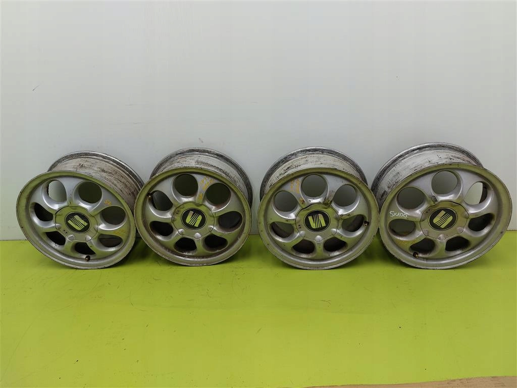 4x Alufelge 15 Zoll 6.0" 5x100 43ET Matt Silber Audi I Rim Wheel FEL5212569141dw