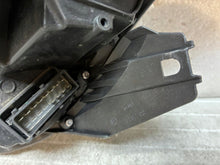 Laden Sie das Bild in den Galerie-Viewer, Frontscheinwerfer Opel Corsa E 39068628 Xenon Rechts Scheinwerfer Headlight SCH1573371616lz