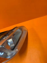 Laden Sie das Bild in den Galerie-Viewer, Frontscheinwerfer Volvo V70 31214348 Xenon Rechts Scheinwerfer Headlight SCH4080266762ze