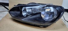 Laden Sie das Bild in den Galerie-Viewer, Frontscheinwerfer VW Golf VI 5K1941005M Links Scheinwerfer Headlight SCH7340402402uf