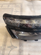 Laden Sie das Bild in den Galerie-Viewer, Frontscheinwerfer Skoda Kamiq 658941016 LED Rechts Scheinwerfer Headlight SCH1786255891ve