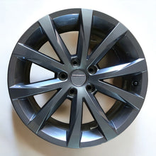 Load image into Gallery viewer, 1x Alufelge 17 Zoll 7.0&quot; 5x112 43ET 5C0601025 VW Jetta Rim Wheel