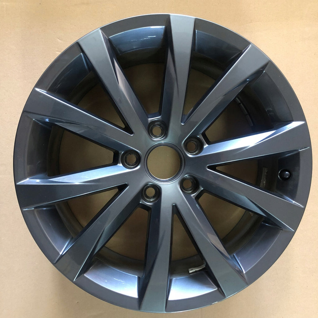 1x Alufelge 17 Zoll 7.0" 5x112 43ET 5C0601025 VW Jetta Rim Wheel