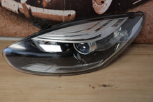 Load image into Gallery viewer, Frontscheinwerfer Renault Megane III 260605817 Links Scheinwerfer Headlight SCH5791613207am
