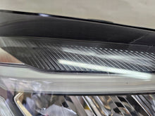 Laden Sie das Bild in den Galerie-Viewer, Frontscheinwerfer Toyota Aygo X 0H-33 LED Rechts Scheinwerfer Headlight SCH9935054759ps