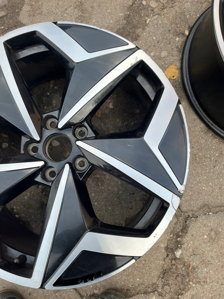 1x Alufelge 19 Zoll 7.5" 5x112 50ET Glanz Schwarz 10A601025H VW I Rim Wheel FEL6243203912wp