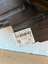 Laden Sie das Bild in den Galerie-Viewer, Frontscheinwerfer Skoda Octavia IV 5E4941016 5E4941015 Ein Satz Headlight SCH7795481715kn