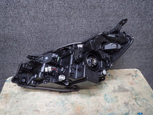 Laden Sie das Bild in den Galerie-Viewer, Frontscheinwerfer Toyota Yaris LED Rechts Scheinwerfer Headlight