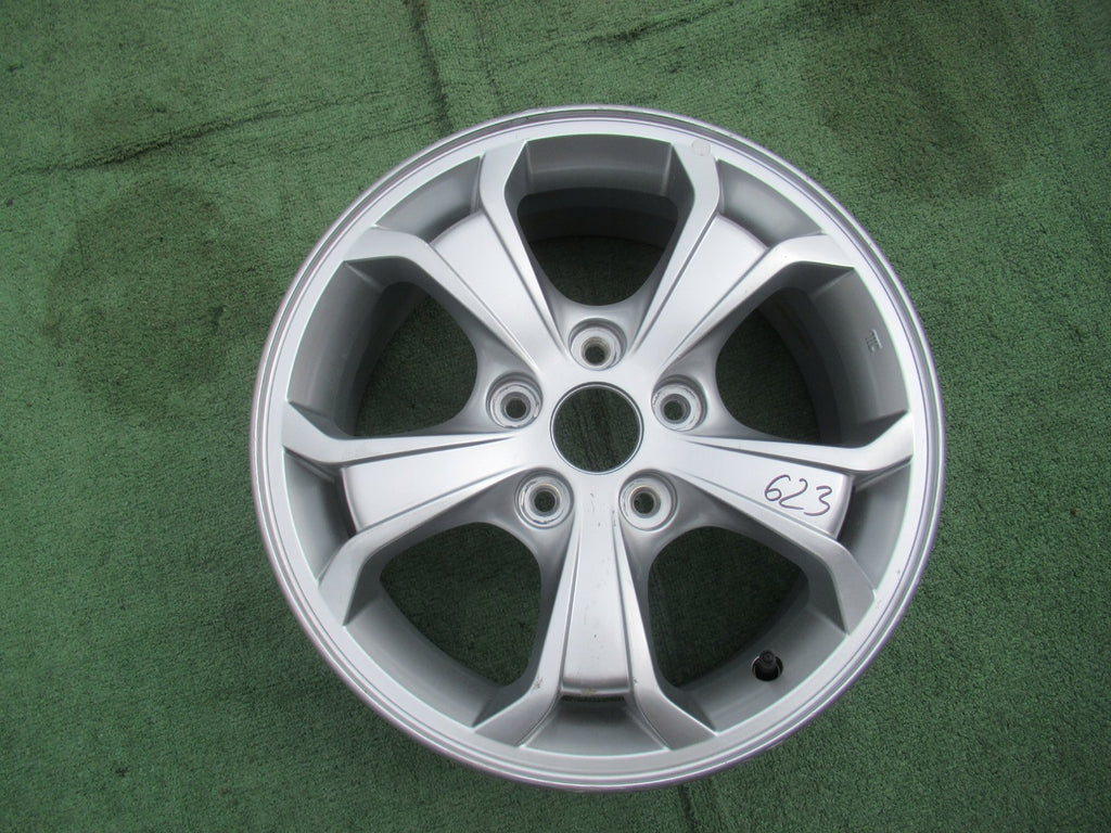 1x Alufelge 16 Zoll 6.5" 5x114.3 41ET Glanz Silber 52910-2E700 Hyundai Tucson