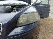 Load image into Gallery viewer, Frontscheinwerfer Volvo S40 II Links Scheinwerfer Headlight SCH9493111384lu