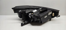 Laden Sie das Bild in den Galerie-Viewer, Frontscheinwerfer Seat Leon 5FB941005D LED Ein Stück (Rechts oder Links)