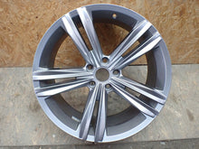 Load image into Gallery viewer, 1x Alufelge 19 Zoll 8.5" 5x112 38ET Glanz Graphit 5NA601025E VW Tiguan Ad1 FEL5919256117aa
