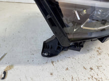 Laden Sie das Bild in den Galerie-Viewer, Frontscheinwerfer Opel Mokka 9834016880 LED Links Scheinwerfer Headlight