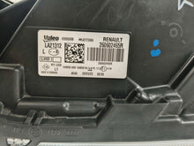 Laden Sie das Bild in den Galerie-Viewer, Frontscheinwerfer Dacia Duster 260602465R Full LED Links Scheinwerfer Headlight SCH9290222771rk