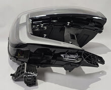 Laden Sie das Bild in den Galerie-Viewer, Frontscheinwerfer Nissan Interstar Master III 260106174 Rechts Headlight SCH3637171044bj