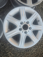 Load image into Gallery viewer, 1x Alufelge 16 Zoll 7.0" 5x120 6796201 BMW Rim Wheel FEL7335531743rt