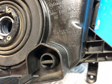 Laden Sie das Bild in den Galerie-Viewer, Frontscheinwerfer Toyota Tundra Links Scheinwerfer Headlight SCH6225095485uy