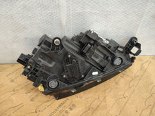 Laden Sie das Bild in den Galerie-Viewer, Frontscheinwerfer Skoda Scala 657941015A Links Scheinwerfer Headlight SCH5494890961sl