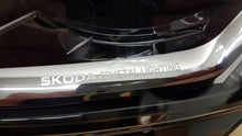 Laden Sie das Bild in den Galerie-Viewer, Frontscheinwerfer Skoda Superb III 3V1941015E Full LED Links Headlight