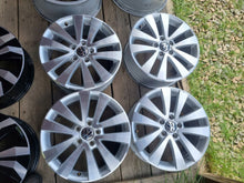 Load image into Gallery viewer, 4x Alufelge 17 Zoll 7.0" 5x112 54ET Glanz Silber 5K0601025R VW Golf Vi Rim Wheel FEL3933125735rb