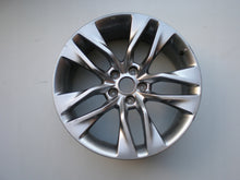 Load image into Gallery viewer, 1x Alufelge 19 Zoll 8.0&quot; 5x114.3 34ET Glanz Silber 52910-S1330 Hyundai Rim Wheel