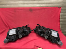 Laden Sie das Bild in den Galerie-Viewer, Frontscheinwerfer Skoda Octavia IV 5E4941016A 5E4941015A LED Rechts oder Links SCH4106517302cl