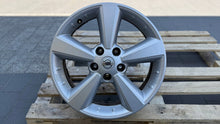 Load image into Gallery viewer, 1x Alufelge 17 Zoll 6.5" 5x114.3 40ET Glanz Silber 40300-EY17C Nissan Qashqai I FEL7276370507lo