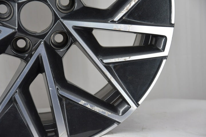 1x Alufelge 17 Zoll 7.0" 5x112 46ET Glanz 5E3601025BC Mg Rim Wheel FEL9103952837rp