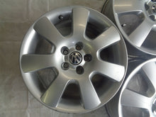 Laden Sie das Bild in den Galerie-Viewer, 4x Alufelge 16 Zoll 6.5" 5x100 42ET Glanz Silber 1C0601025H Seat New Beetle FEL2429870678yw