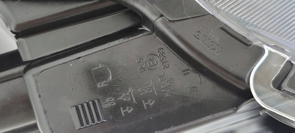 Frontscheinwerfer Toyota Yaris Full LED Links Scheinwerfer Headlight SCH4728938817xx