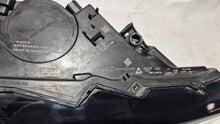 Laden Sie das Bild in den Galerie-Viewer, Frontscheinwerfer Audi Q7 4M0941086C Laser Rechts Scheinwerfer Headlight SCH3928357575lu