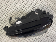 Laden Sie das Bild in den Galerie-Viewer, Frontscheinwerfer Skoda Karoq 57B941009 Links Scheinwerfer Headlight SCH8213219303gf