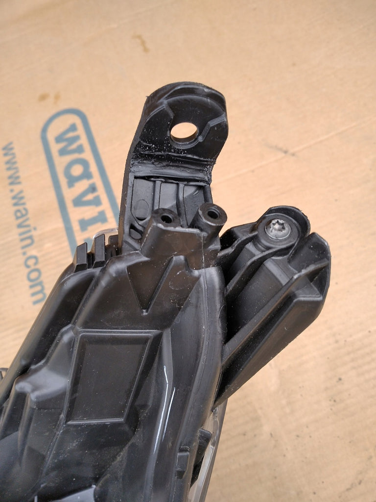 Frontscheinwerfer Toyota Corolla 81110-02S70 LED Ein Stück (Rechts oder Links)