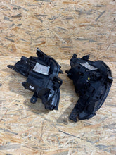 Load image into Gallery viewer, Frontscheinwerfer Renault Clio I 5 260108676R 260604183R LED Ein Satz Headlight SCH6909421142fe