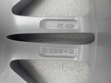 Laden Sie das Bild in den Galerie-Viewer, 1x Alufelge 17 Zoll 7.0" 5x114.3 45ET Glanz Silber PZ439-E0670-ZC Toyota Auris FEL2387079345wq