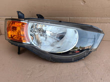 Laden Sie das Bild in den Galerie-Viewer, Frontscheinwerfer Mitsubishi Colt VI I 030124930200 Rechts Headlight
