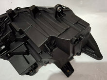 Load image into Gallery viewer, Frontscheinwerfer VW T7 7T2941077B LED Ein Stück (Rechts oder Links) Headlight SCH8331689255gp